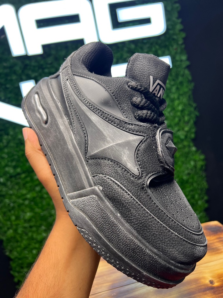 کتونی VANS مشکی