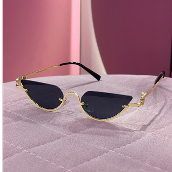 عینک Gucci نیم فرم گربه ای طلایی شیشه دودی