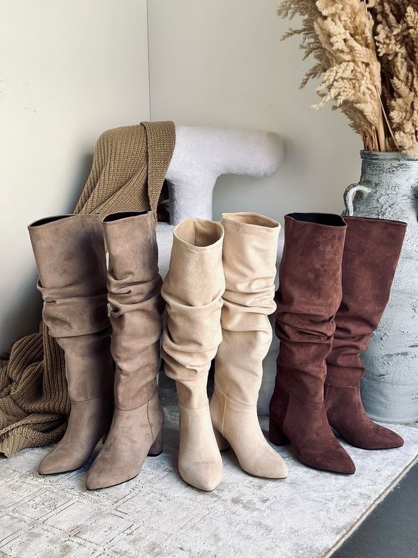 بوت بلند چروک پاشنه دار