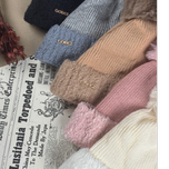 کلاه بافت پوم پوم دار سگک فلزی