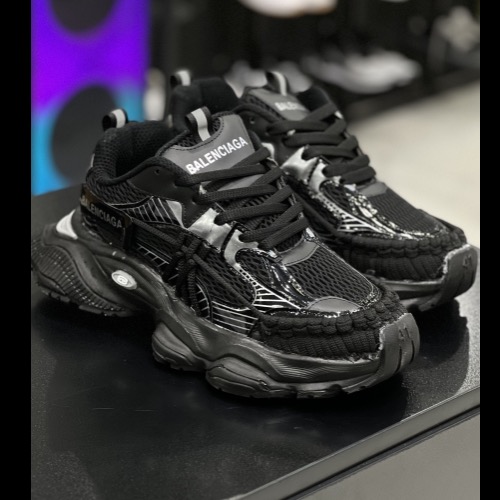 کتونی بالنسیگا