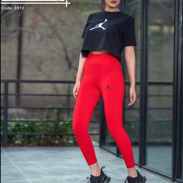 ست راحتی کراپ شلوار مشکی قرمز