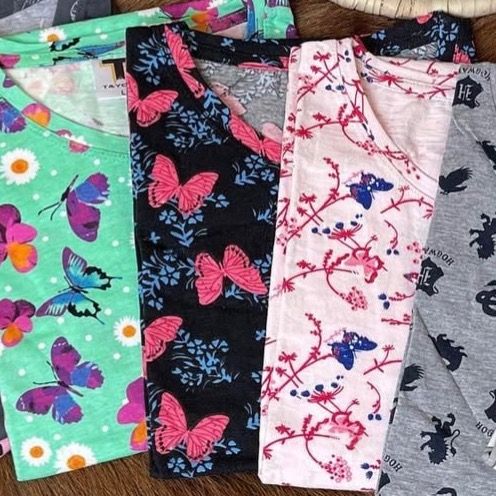 تیشرت زنانه نخ پنبه برند T&Your طرح پروانه سرخابی (رنگ مشکی)