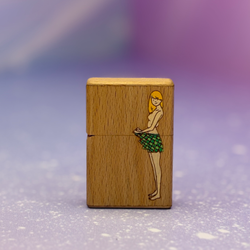 فندک طرح زیپو با روکش چوبی فانتزی طرح بلوندی