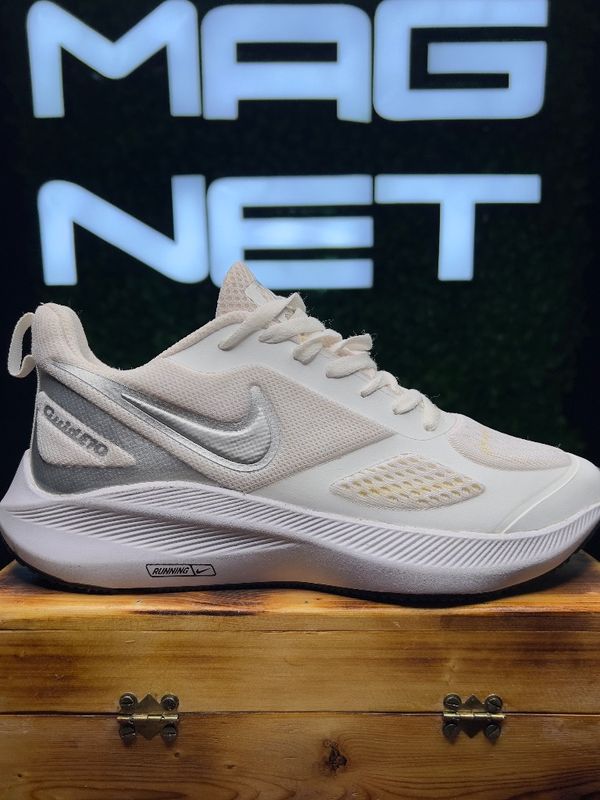 کتونی NIKE گاید10 سفید