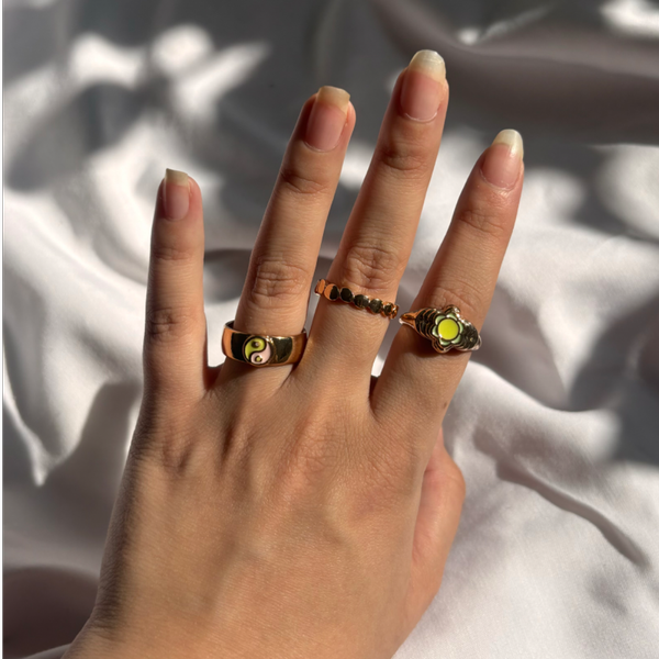 پک انگشتر رنگی