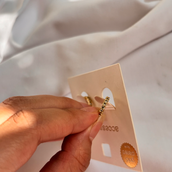 گوشواره حلقه ای نگیندار