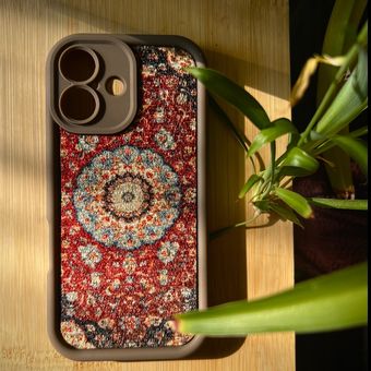 کاور طرح فرش ایرانی مناسب گوشی iphone 16 normal