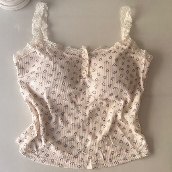 کراپ تاپ پری