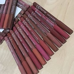 رژ مدادی رنگای تیره