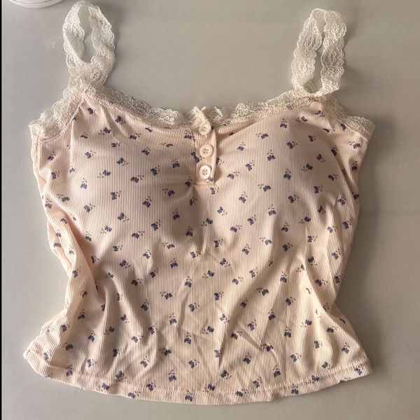 کراپ تاپ پری