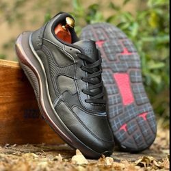 کتونی زارا چرمی مردانه