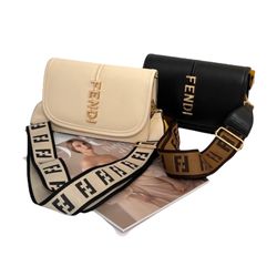 کیف دوشی زنانه Fendi جلو یراق