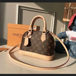 کیف لوی ویتون بزرگ