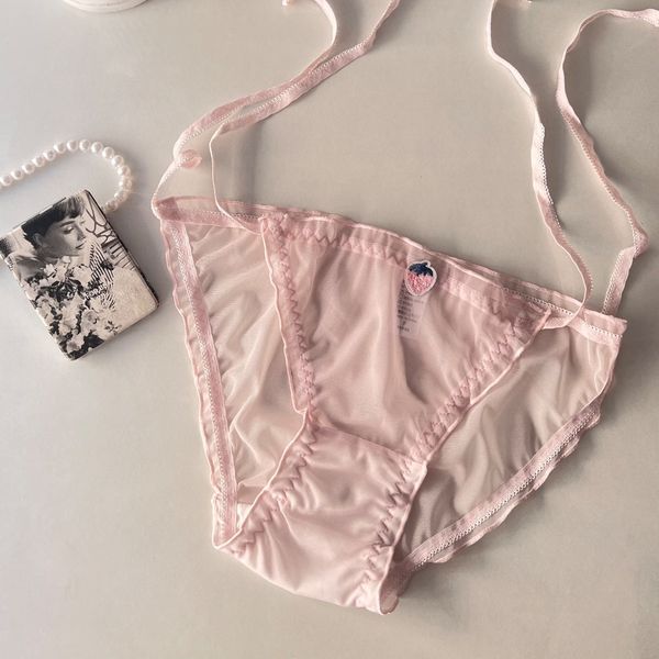 شورت توت فرنگی توری