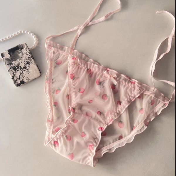 شورت توت فرنگی توری