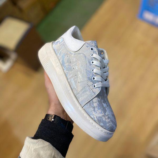 مک کویین زنانه