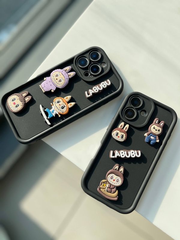 قاب آیفون لبوبو سولید🧸
