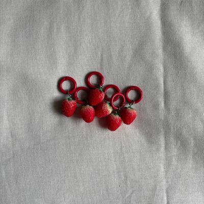 مینی چارم توت‌فرنگی🍓