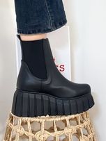 نیم بوت برشکا