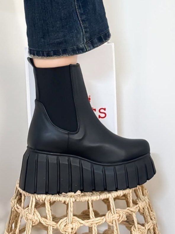 نیم بوت برشکا