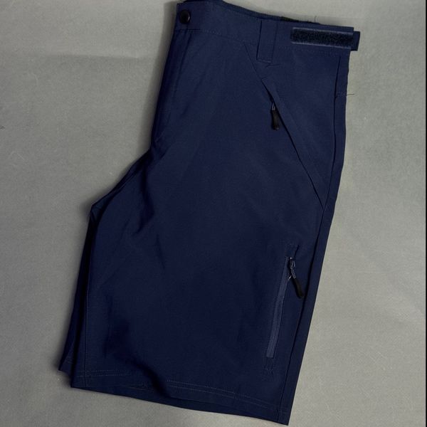 شلوارک طبیعتگردی Crivit