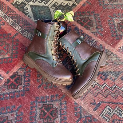 نیم بوت بغا سگک کد 10