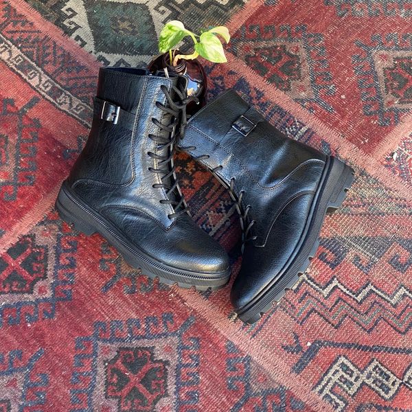 نیم بوت بغا سگک کد 10