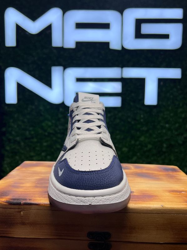 کتونی NIKE ترویس سفید سرمه ای