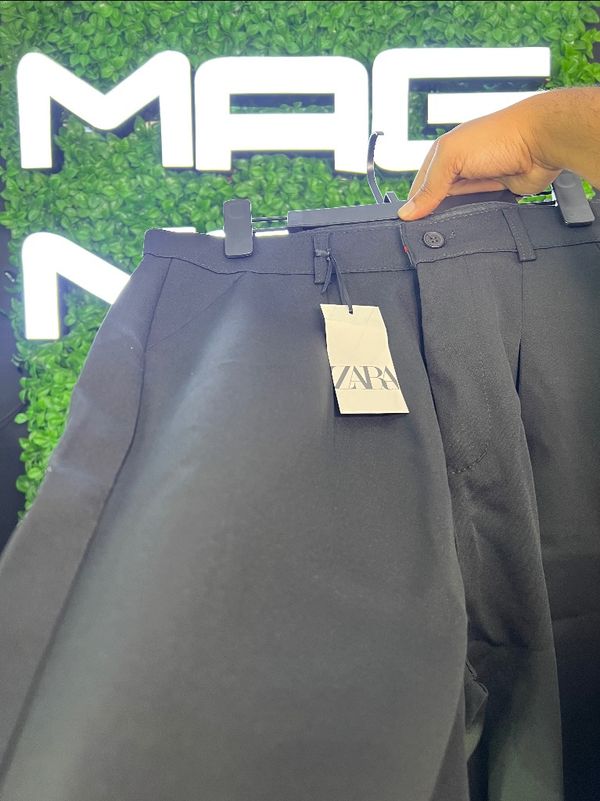 شلوار پارچه ای مام فیت ZARA مشکی