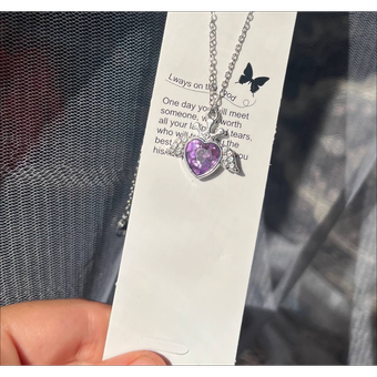 گردنبند قلب بالدار بنفش