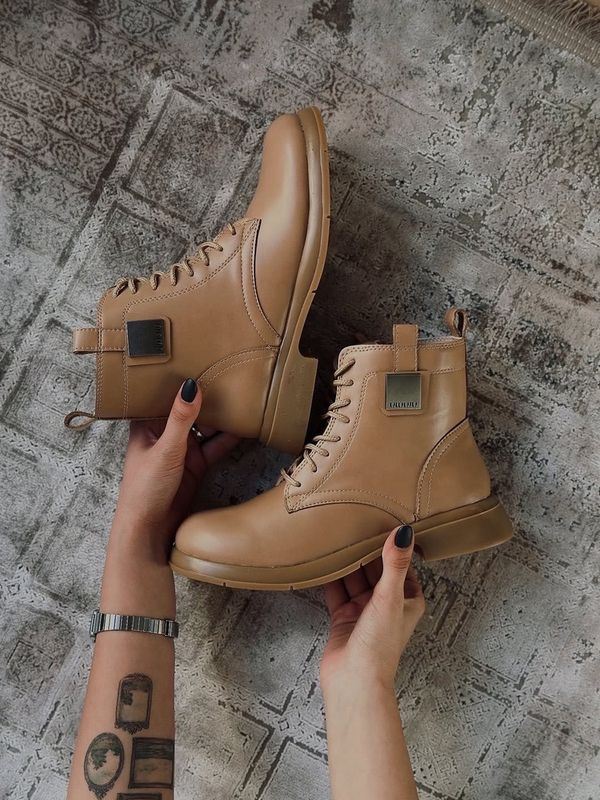 نیم بوت کلاسیک میو میو