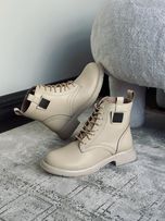 نیم بوت کلاسیک میو میو