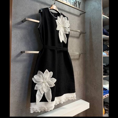 فلاورجان گل سفید حلقه ای