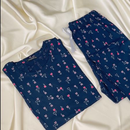 ست تیشرت و شلوار زنانه برند Attractive طرح گل لاله (نخ پنبه - رنگ سرمهای)