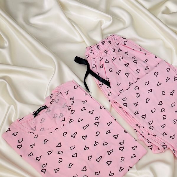 ست تیشرت و شلوار زنانه برند Attractive طرح قلب مشکی (نخ پنبه - صورتی پاستلی)