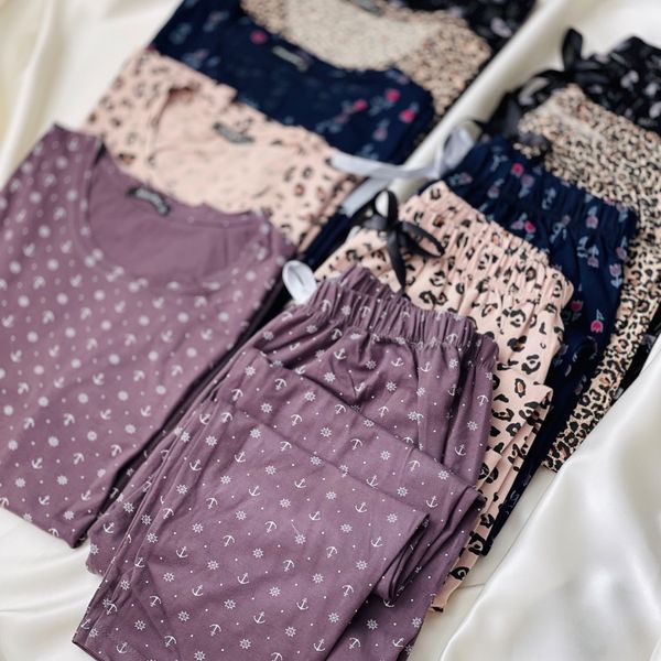 ست تیشرت و شلوار زنانه برند Attractive طرح گل لاله (نخ پنبه - رنگ سرمه‌ای)