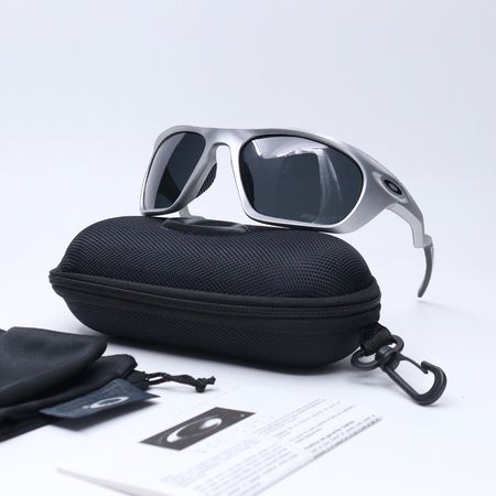 عینک برند OAKLEY کد 181407