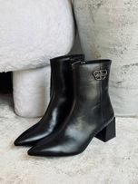 نیم بوت Balenciagaنوک تیز