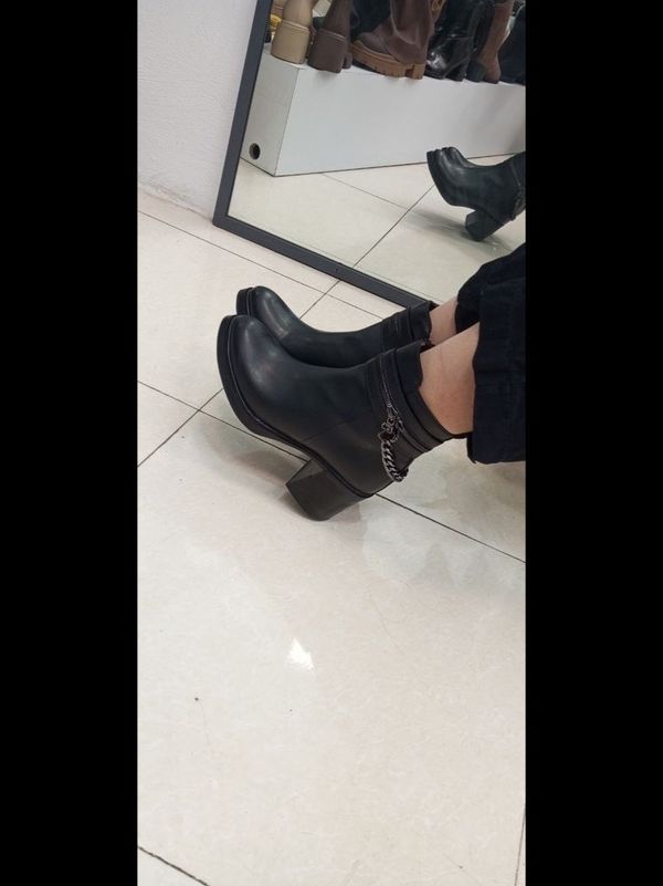 نیم بوت زنجیری