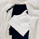 ست پیشنهادی شین‌دخت: نیم‌تنه سفید و شلوار مشکی کبریتی (کلاسیک و فری‌سایز)