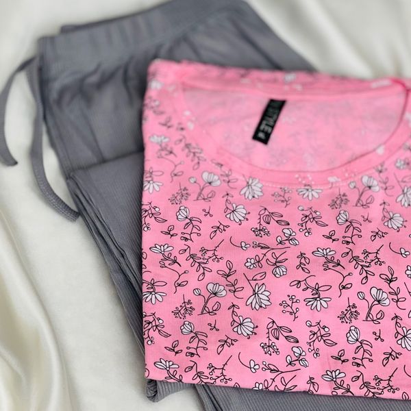 ست راحتی زنانه شین‌دخت؛ تیشرت XL طرح شاخه گل و شلوار طوسی فول‌کش