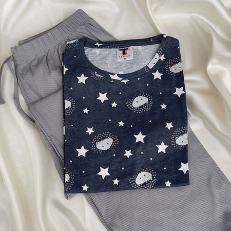 ست راحتی شین‌دخت؛ تیشرت جوجه‌تیغی قواره‌دار و اندامی با شلوار فول‌کش