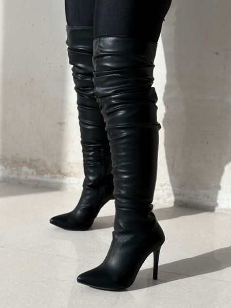 چکمه بلند نوک تیز