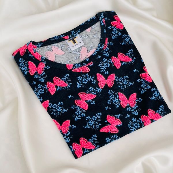 تیشرت طرح پروانه و شلوار مشکی (فریسایز و فولکش)