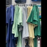 ست ورزشی‌ تیشرت و شلوارک بیسکویتی