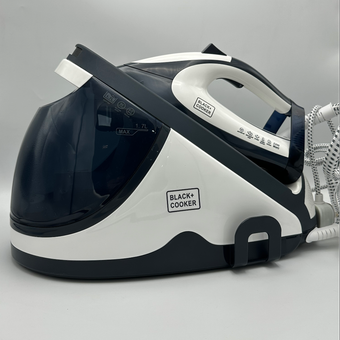 اتو مخزن دار بلک کوکر مدل BC-94 SI