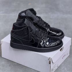 خرید کتونی ایر جردن 1 ساقدار بلک پتنت | Air Jordan 1 Triple Black Patent