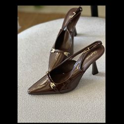 کفش پاشنه دار قهوه ای چرم