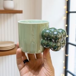 ماگ سرامیکی دسته توپی سبز وارداتی